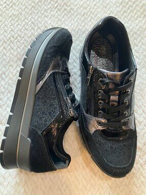 IGI&CO Womens 41 Black Suede Patent Platform Sneakers Zip Lace Made Italy